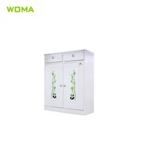 Kotona alhainen varastointi kaappi